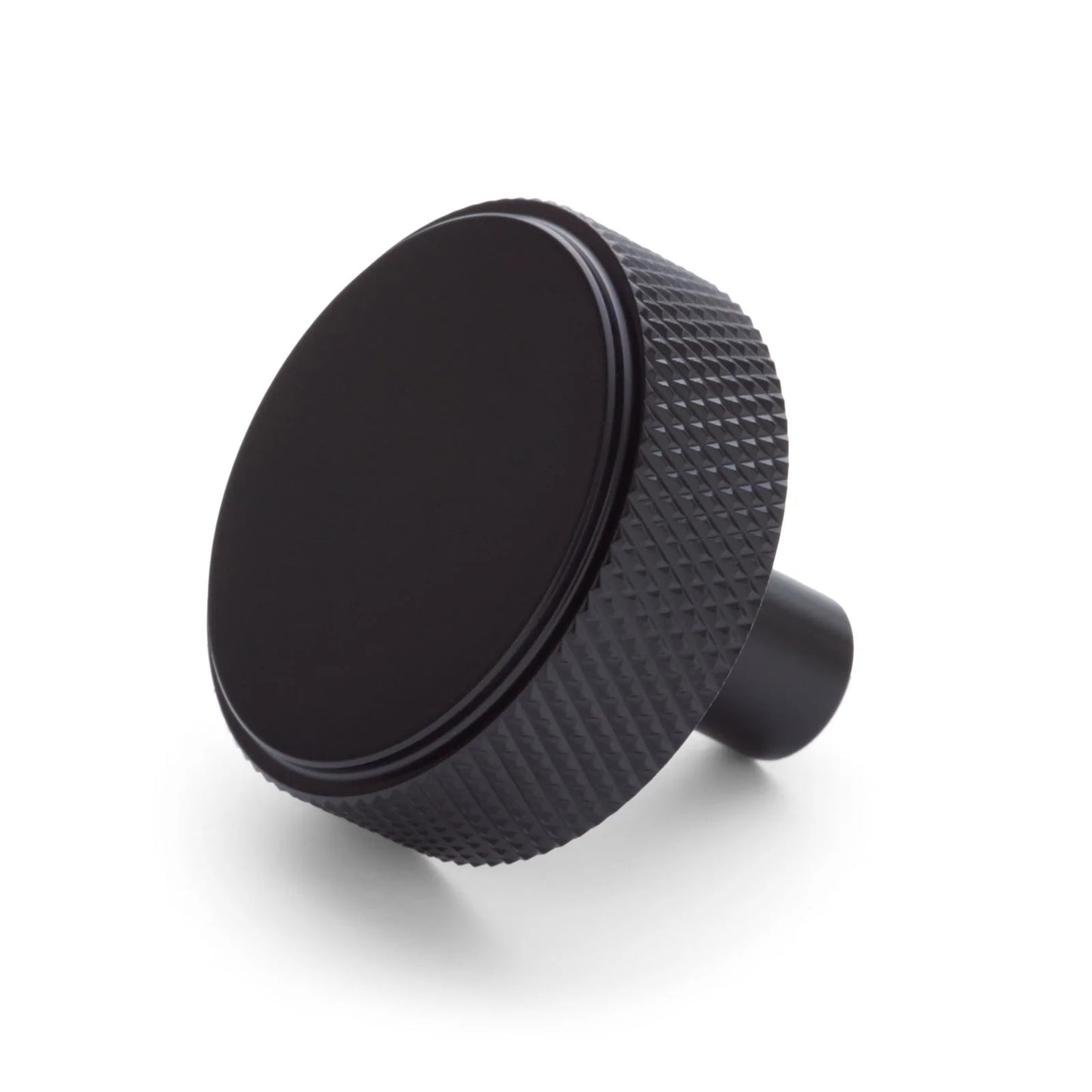 Octavia Round Knurled Knob