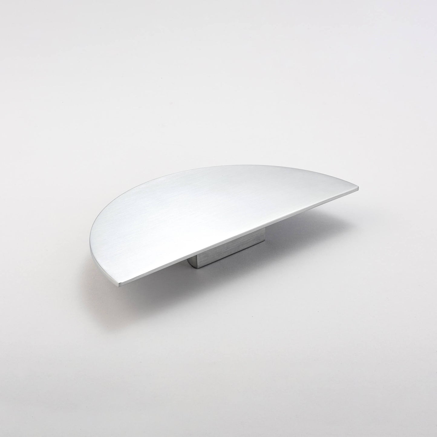 Large Pull Osaka Half Moon