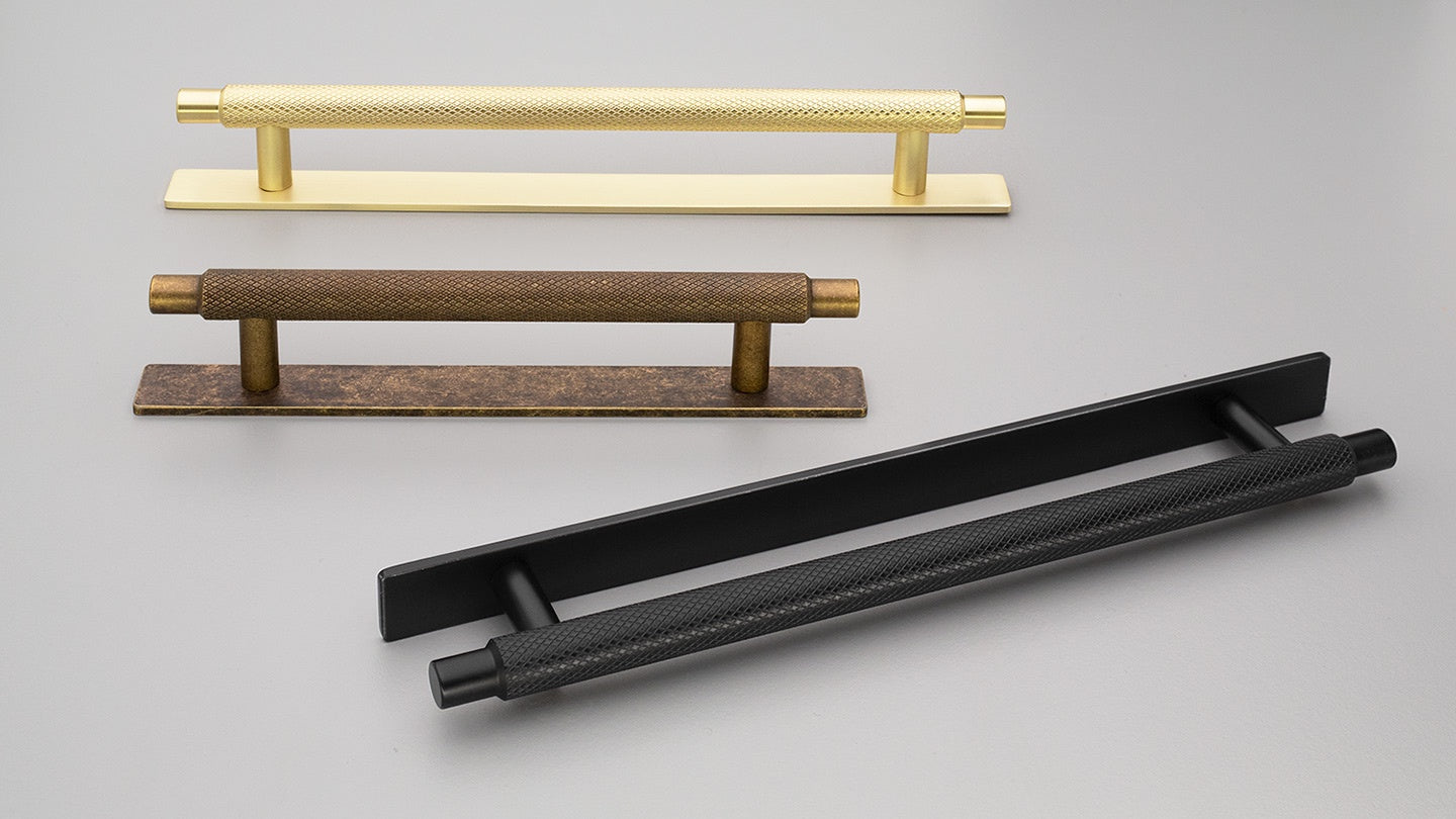 L859 Herning Handle with back plate