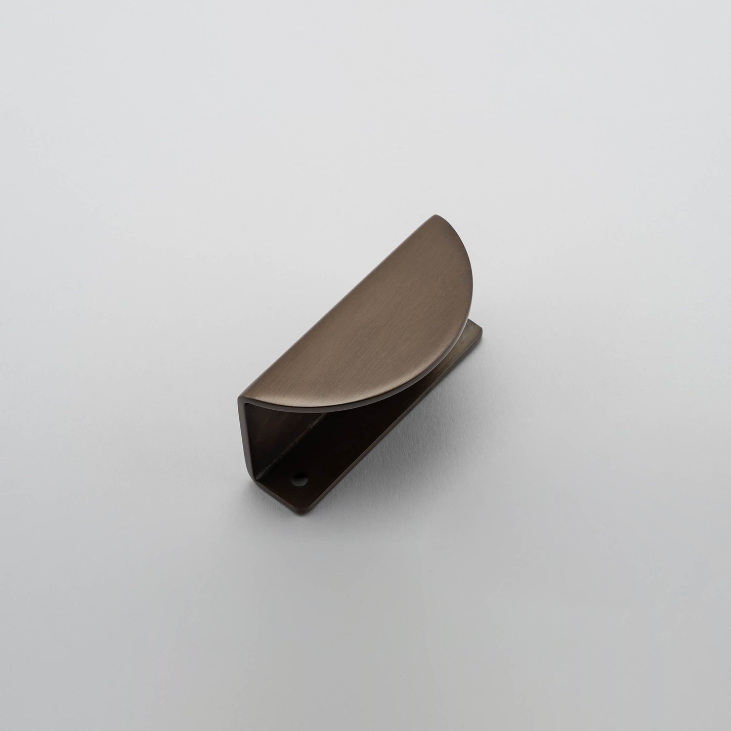 Drawer Pull Osaka Lip