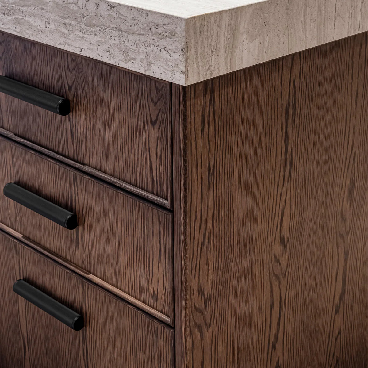 Manhattan Lined Pull Handle